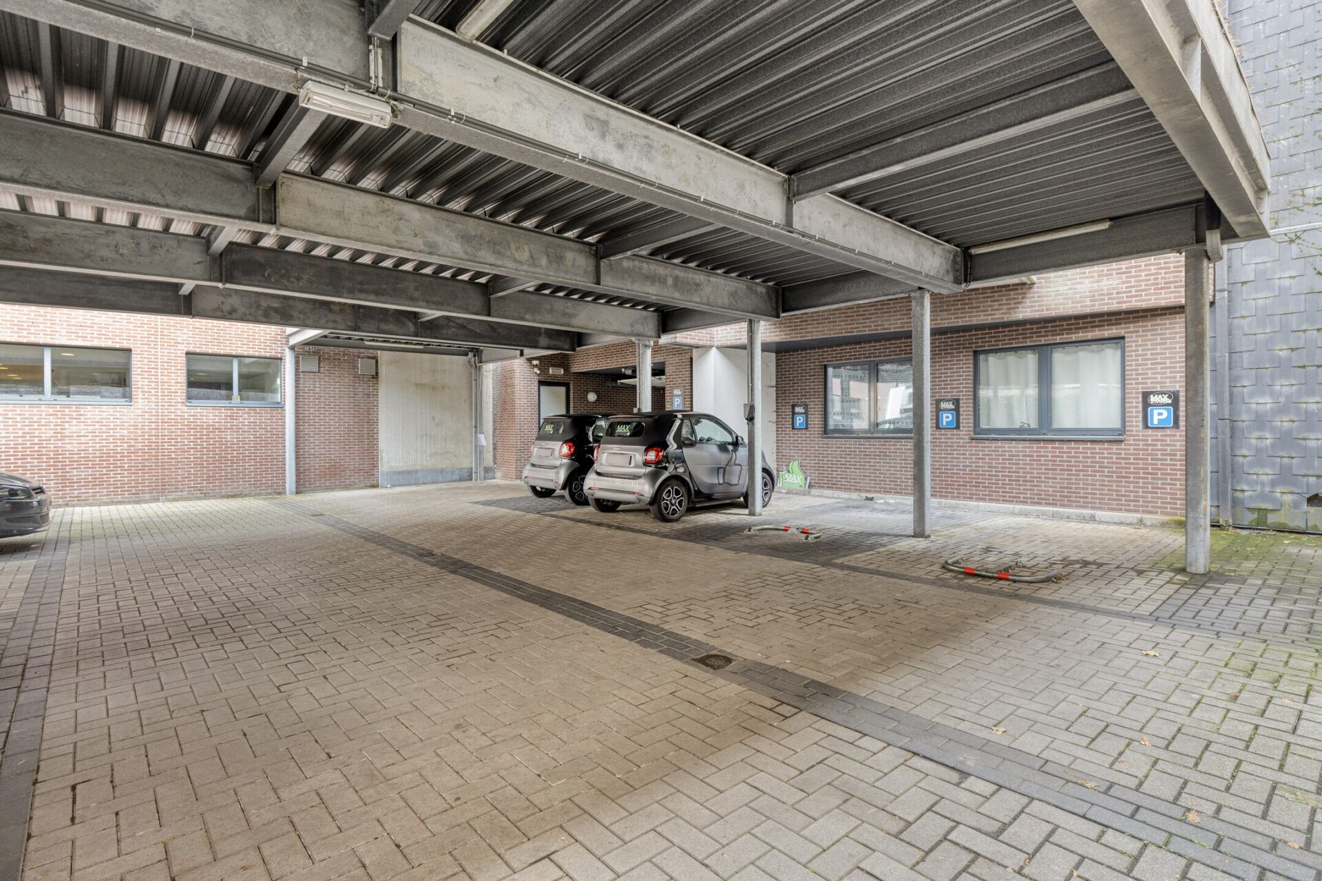 Agence immo Max Invest - Parking